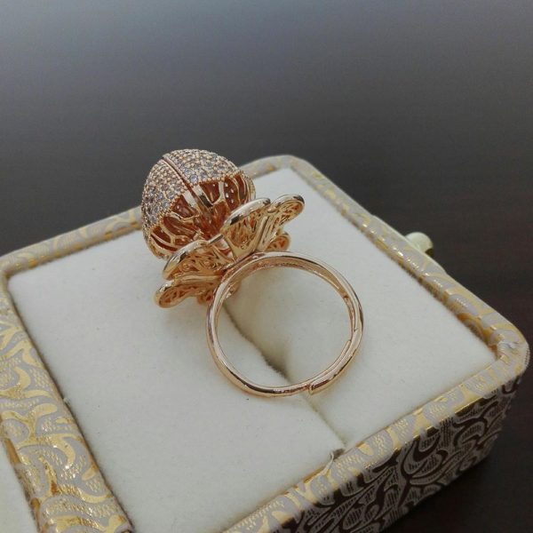 TelebTelebrands Flower Bloom Ringrands Flower Bloom Ring